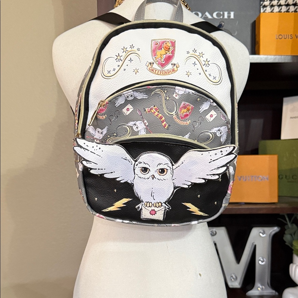 Gryffindor Backpack with Owl Design